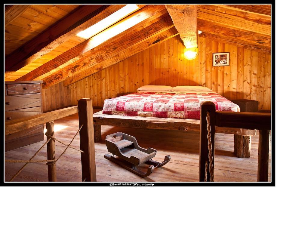 Hotel La Jolie Bergere La Salle Zimmer foto